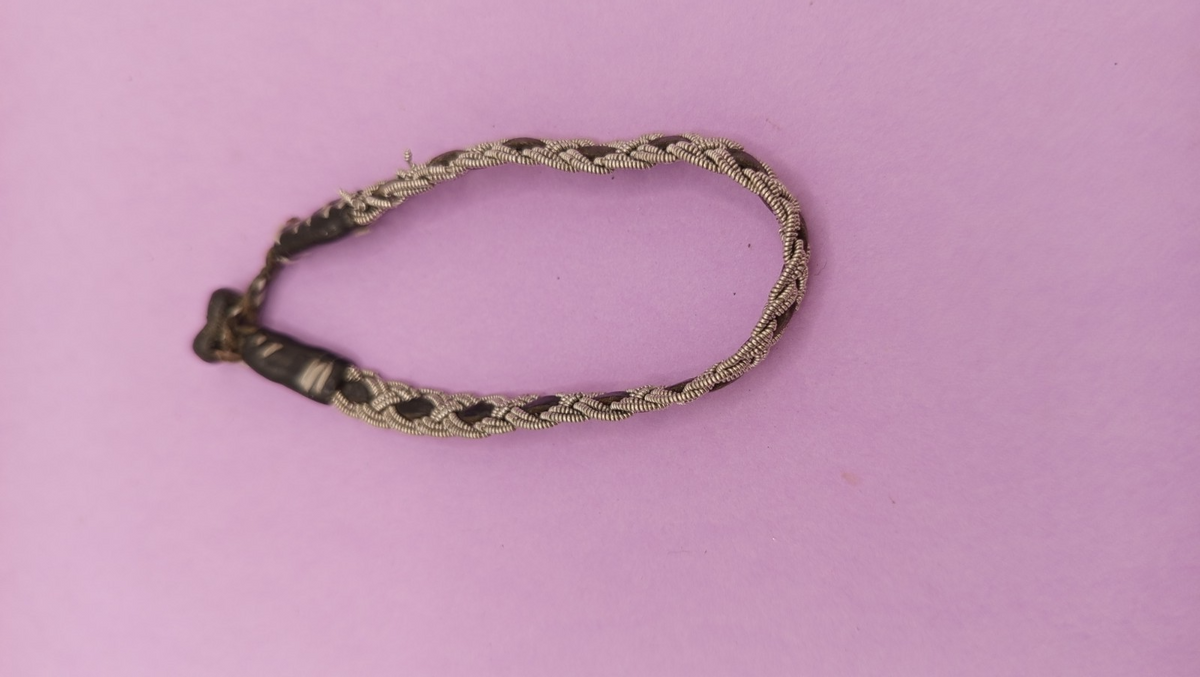 NO TARIFF Vintage Sami Bracelet Handmade Scandinavia Norway Pewter Leather 6.5"